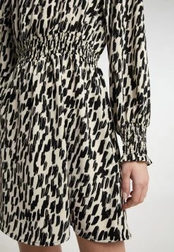 DREIMASTER MARKANI - Vestido Informal - Black/beige, Mujer -Tienda DreiMaster barata ad05ee261d2b4951ba5e9328da84c6dc